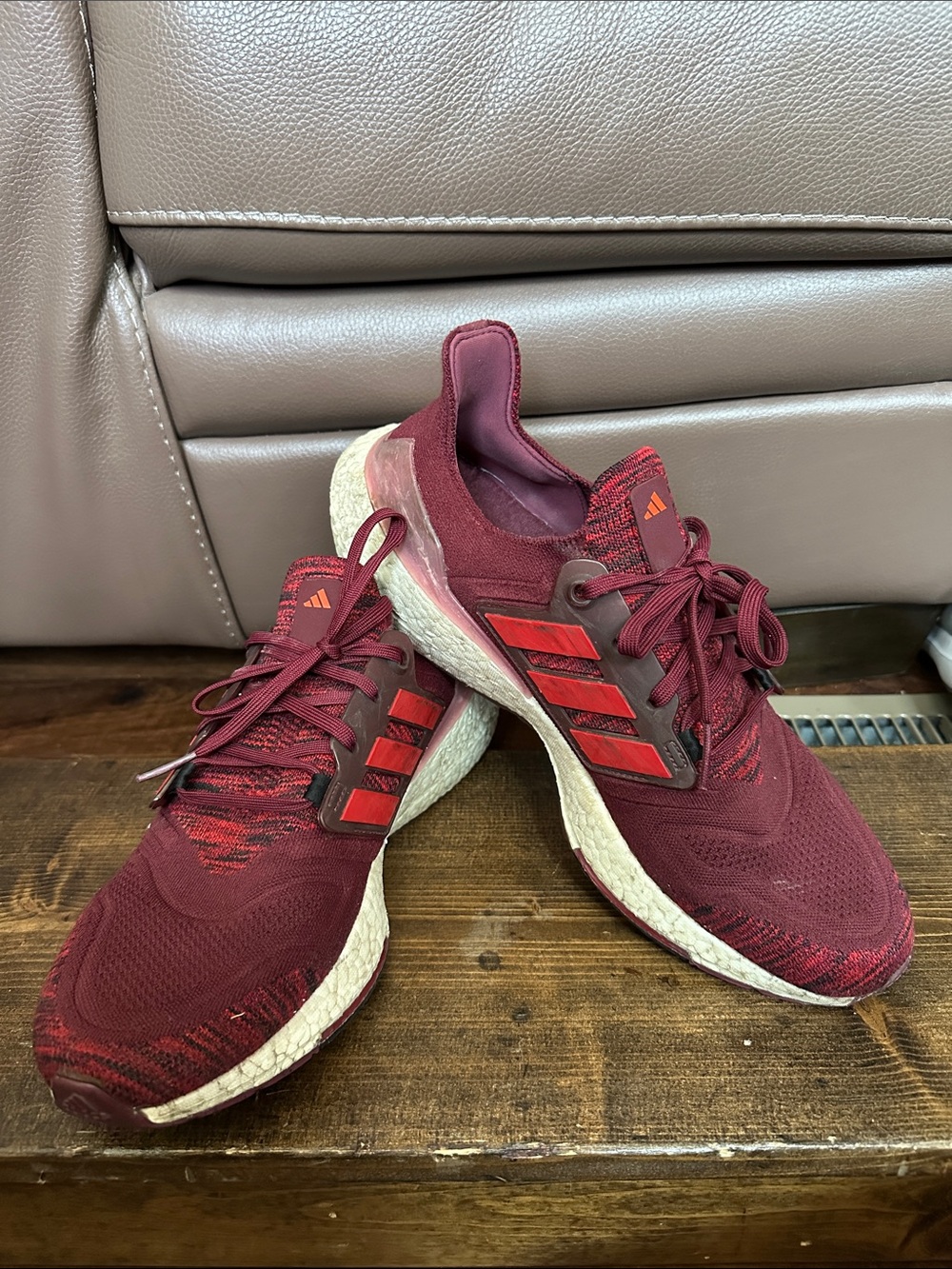 Adidas Ultraboost 22 men’s size 13 maroon in color